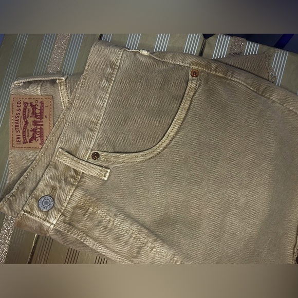 Levi 501 khaki raw hem line, new condition, sz 31 - Picture 4 of 5